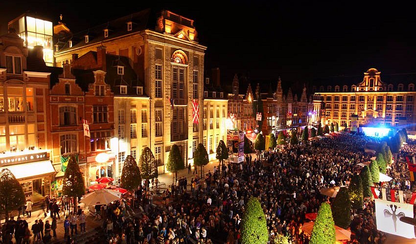 De Oude Markt in Leuven — de langste toog van Europa
